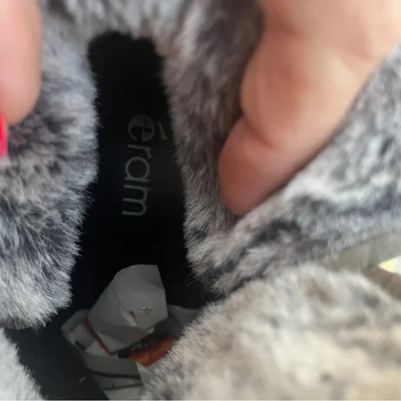 Elegant Tan Heeled Boots EU38 like New - Picture 7 of 10